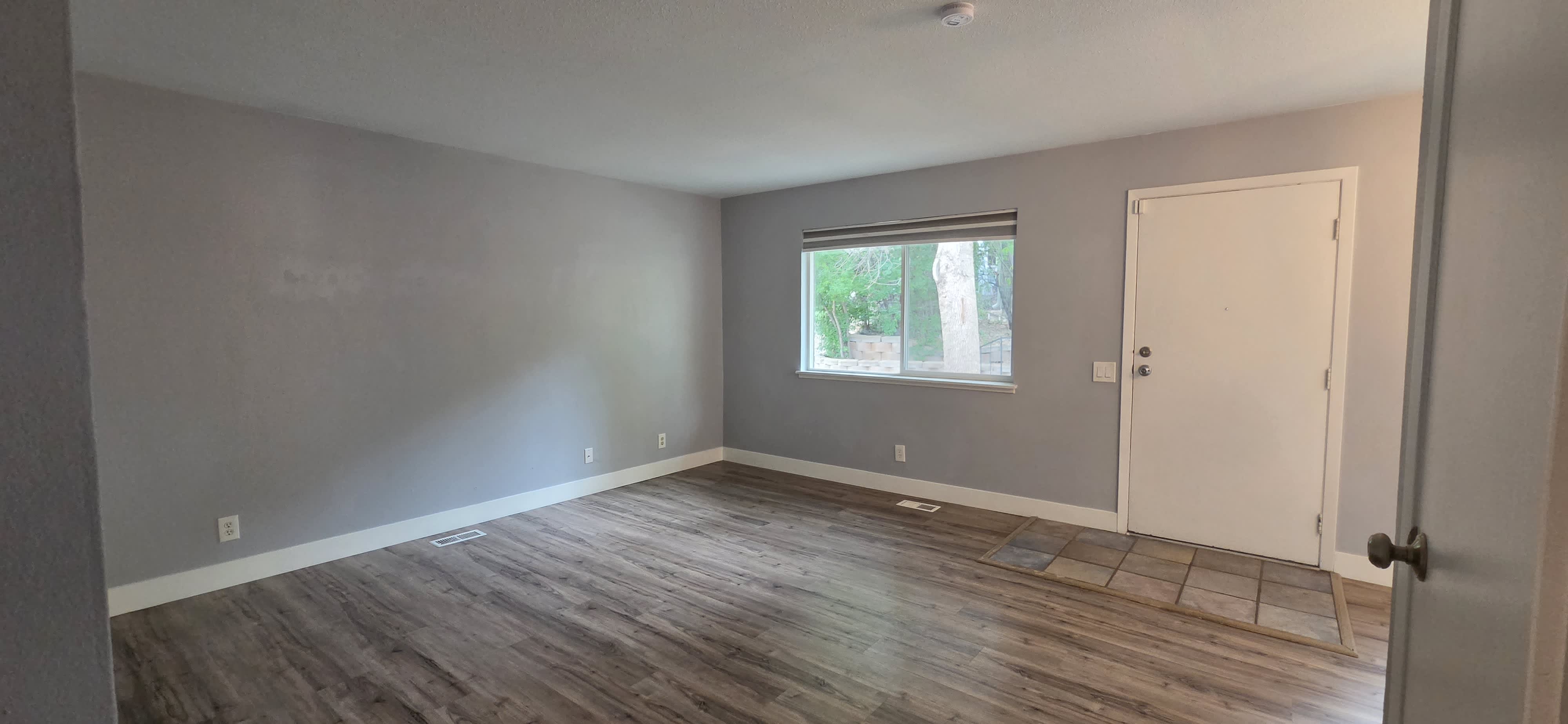 9105 East Lehigh Avenue – photo 3