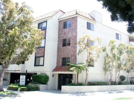 2437 Corinth Avenue – photo 1