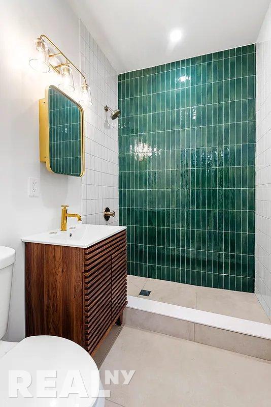16 Howard Avenue – photo 4