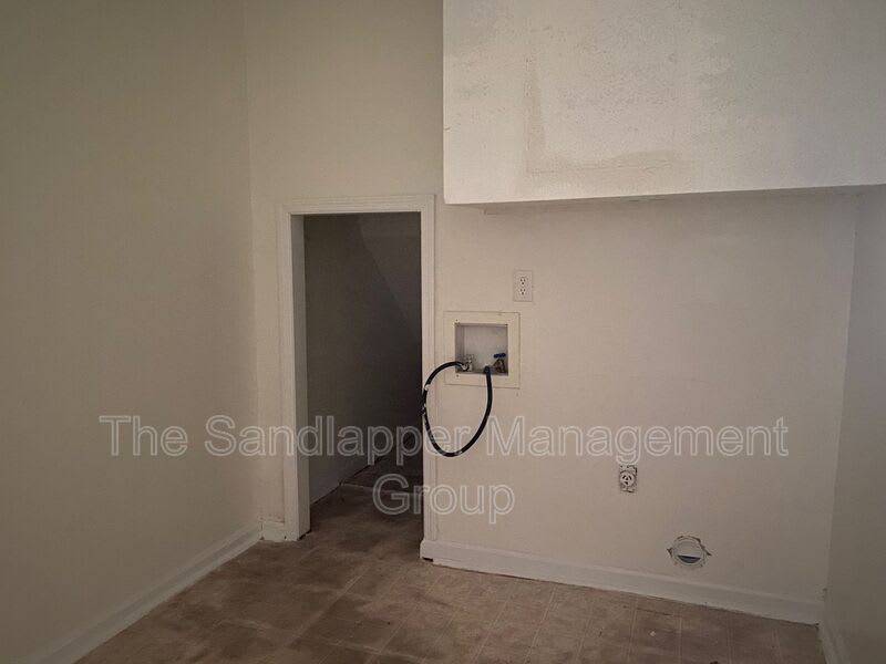 4736 Linfield Lane – photo 5