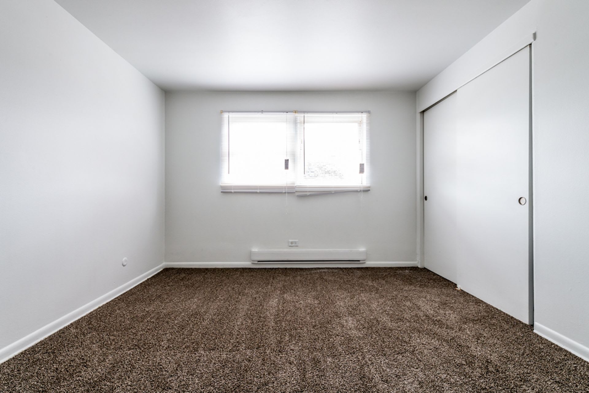 8440 S. Drexel – photo 3