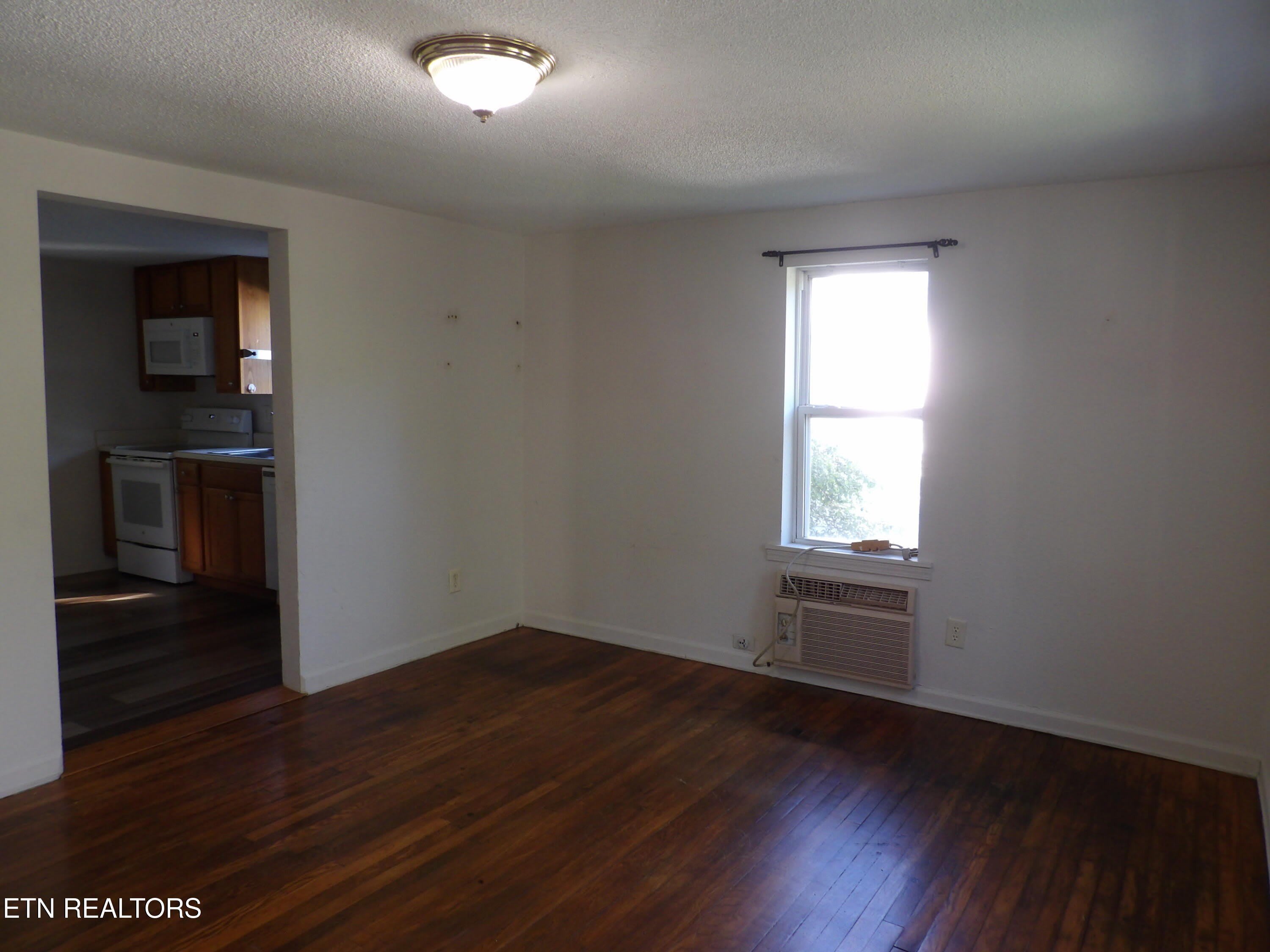 332 Cleveland St – photo 2