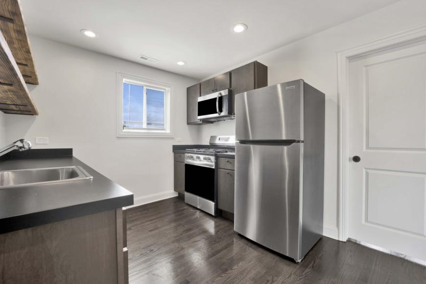 3125 N California – photo 3