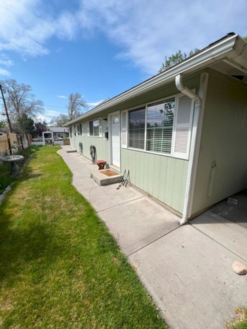 <b> Two Bedroom Duplex by Sparks High School<br><br> – photo 1