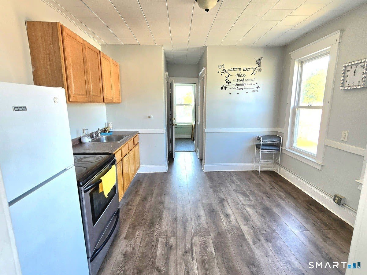 233 White Street – photo 4