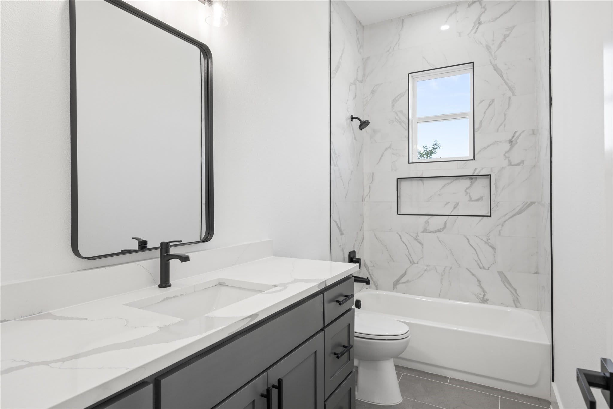 2057 Glenhollow Drive – photo 3