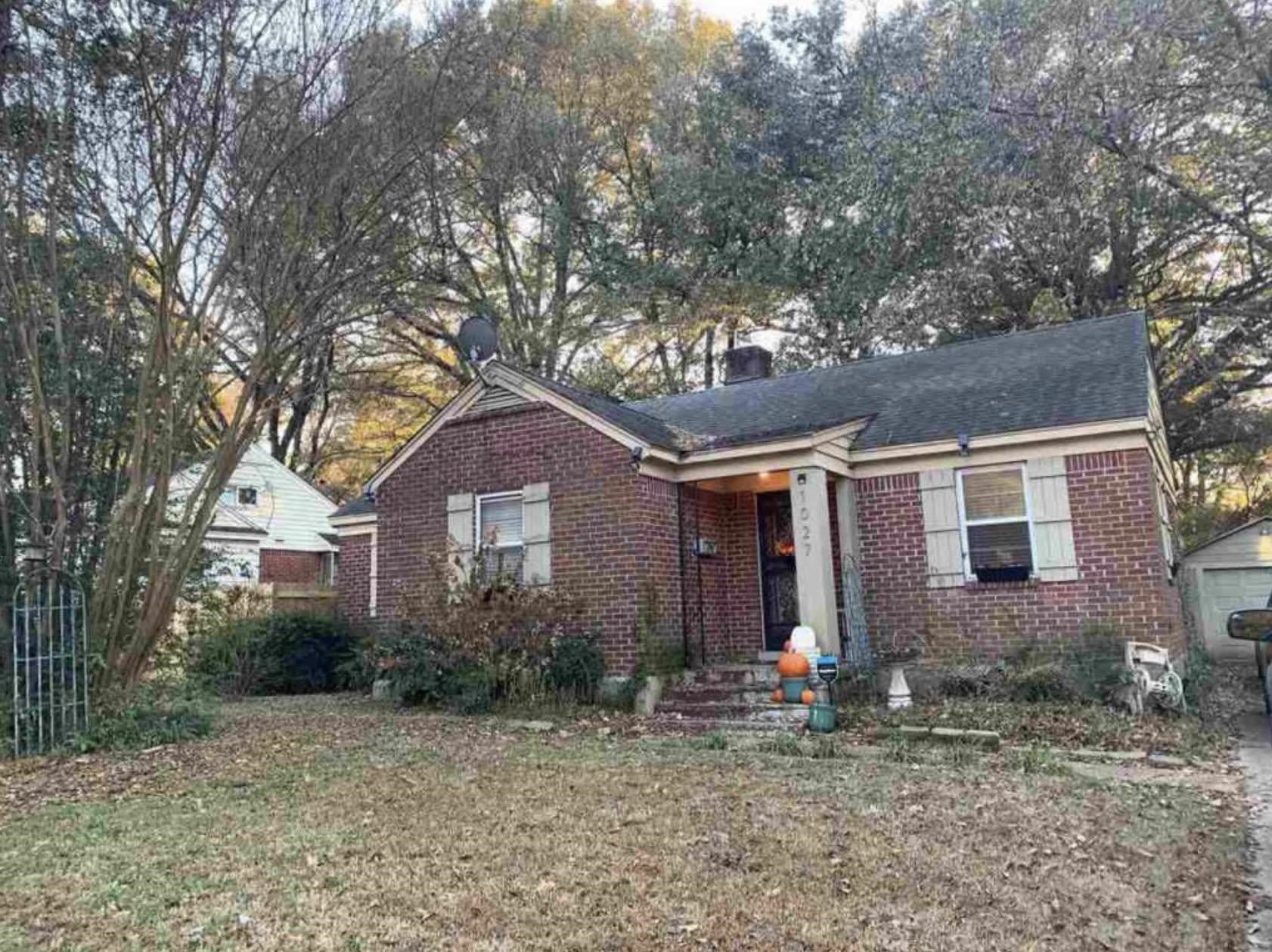 1027 WARING Rd – photo 1