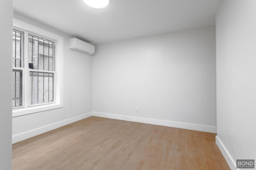 558 Empire Boulevard – photo 5