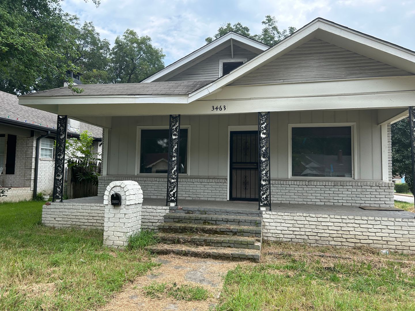 4 BR 2 bath – photo 1