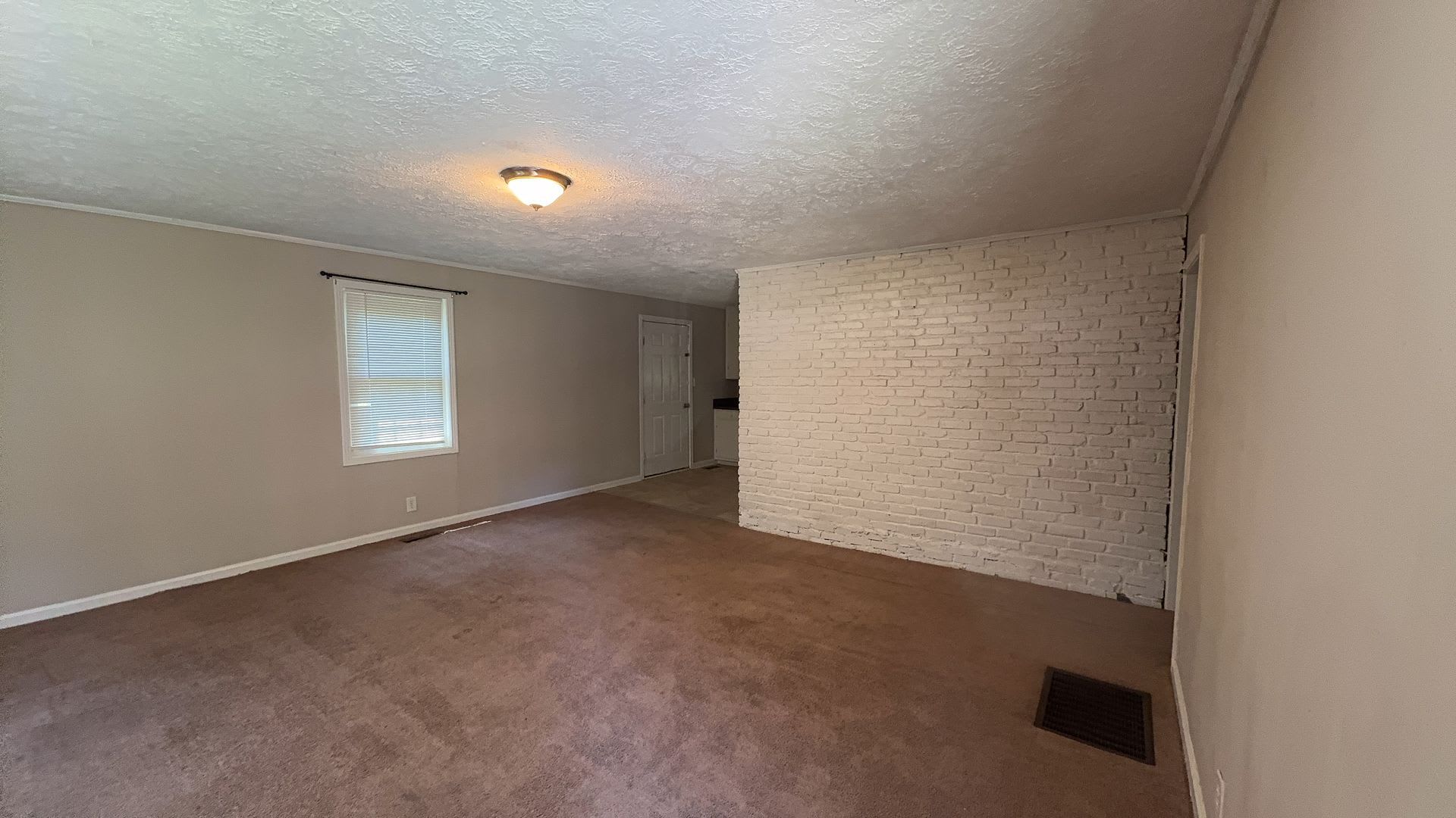 1095 Foster Circle – photo 5