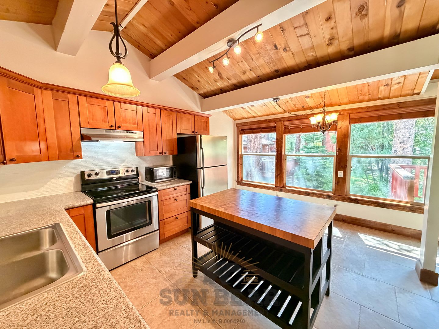 Adorable 2 Bedroom Condo in Incline Crest Complex – photo 4