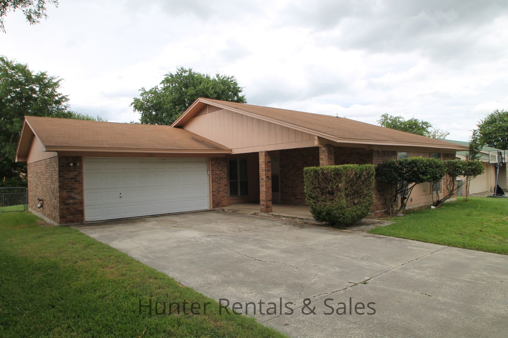 Established Neighborhood! – photo 2