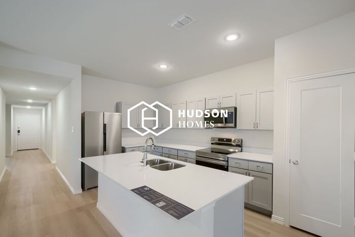 104 Kainos Street – photo 4