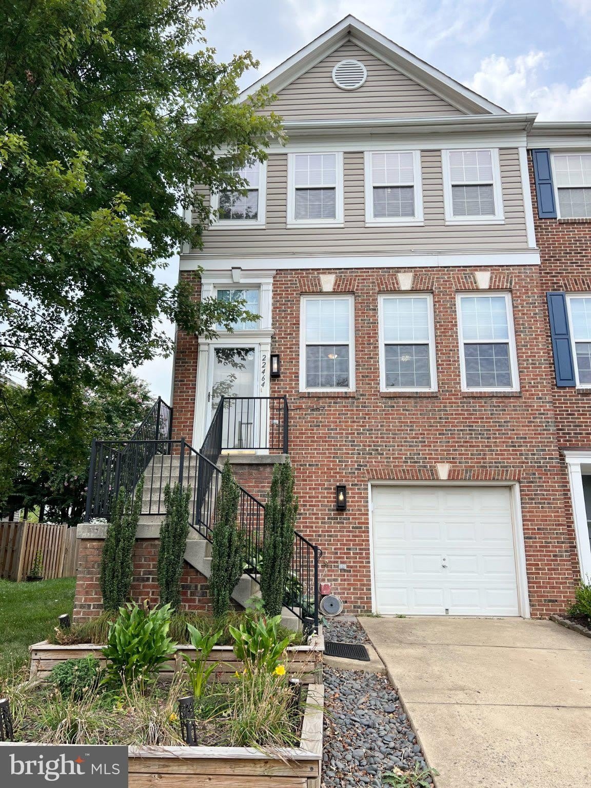 22464 Maison Carree Square – photo 1