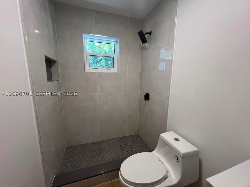 1239 SW 22nd Ave – photo 5