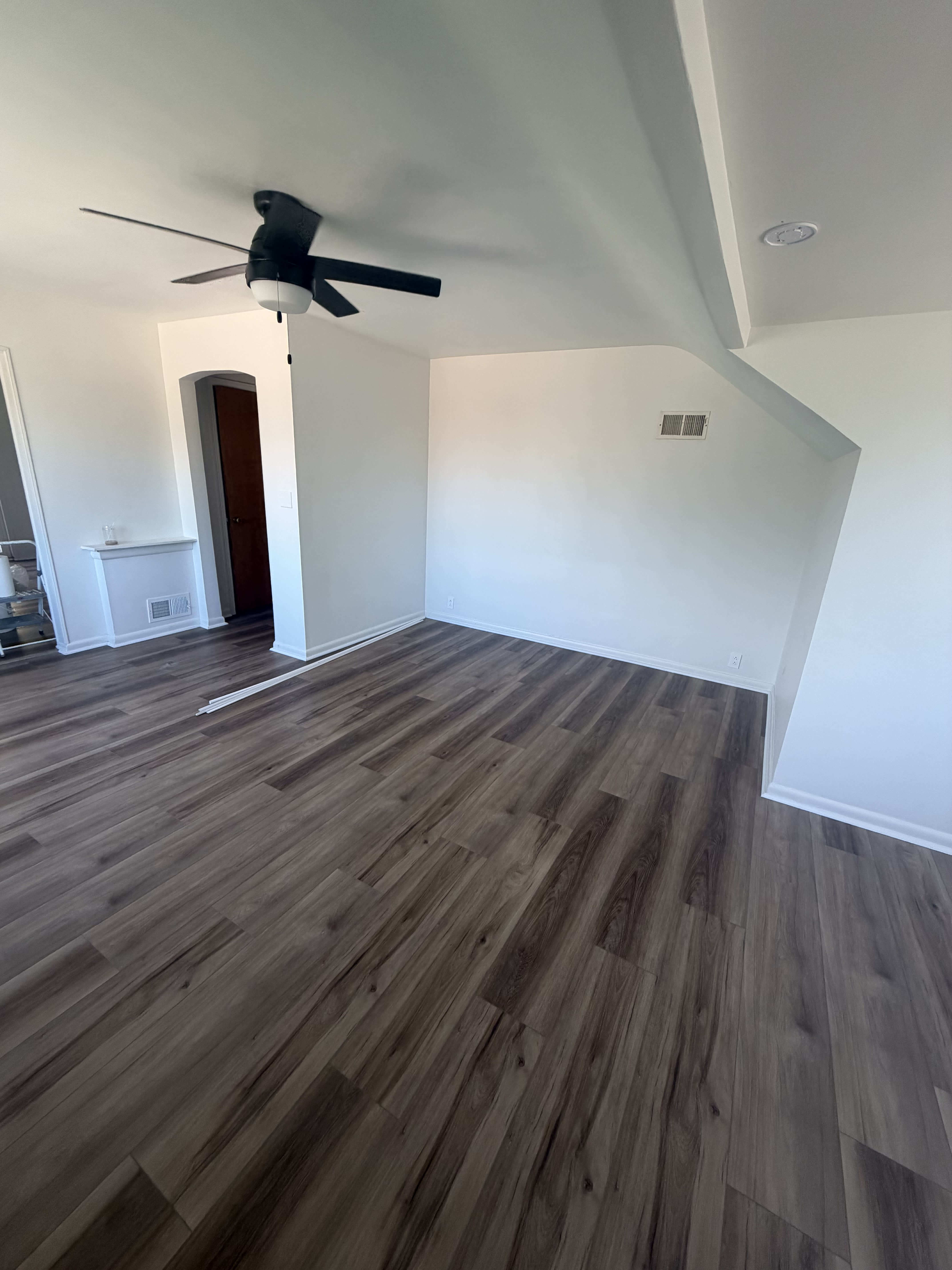 2121 Pearsall Pkwy – photo 2