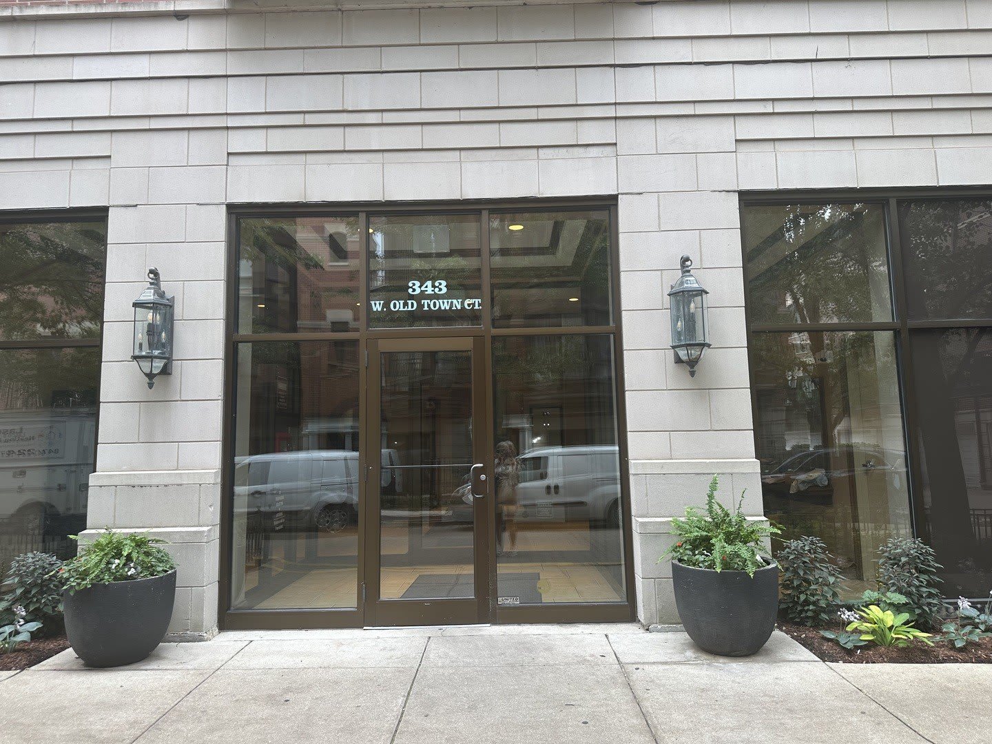 343 W Old Town Court – photo 3