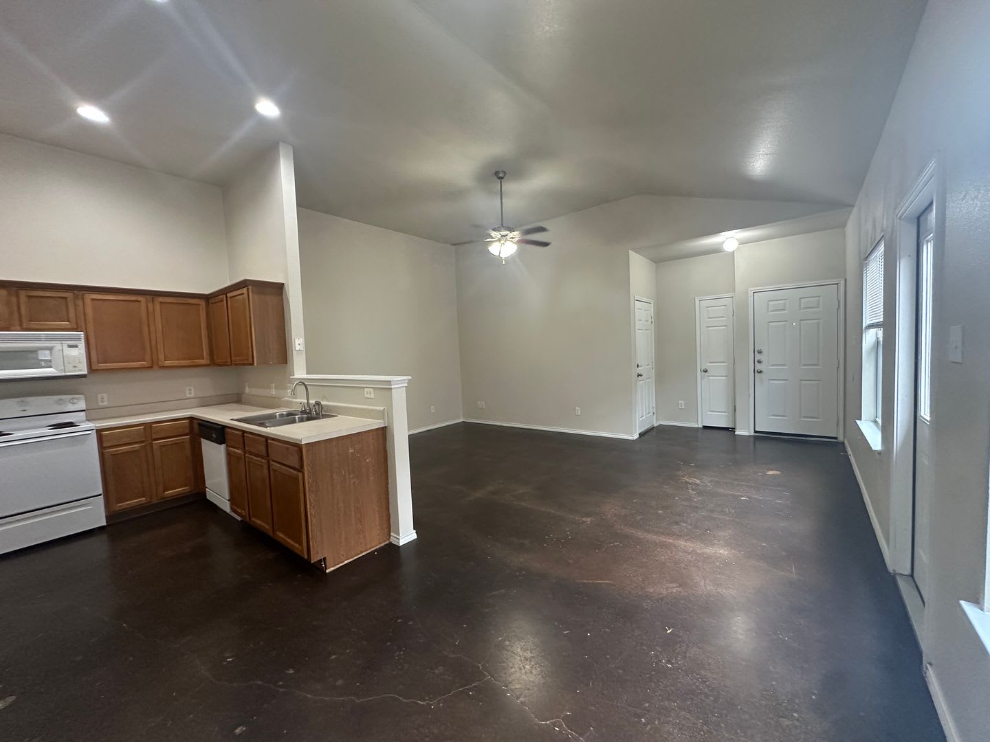 Townhome for rent – photo 3