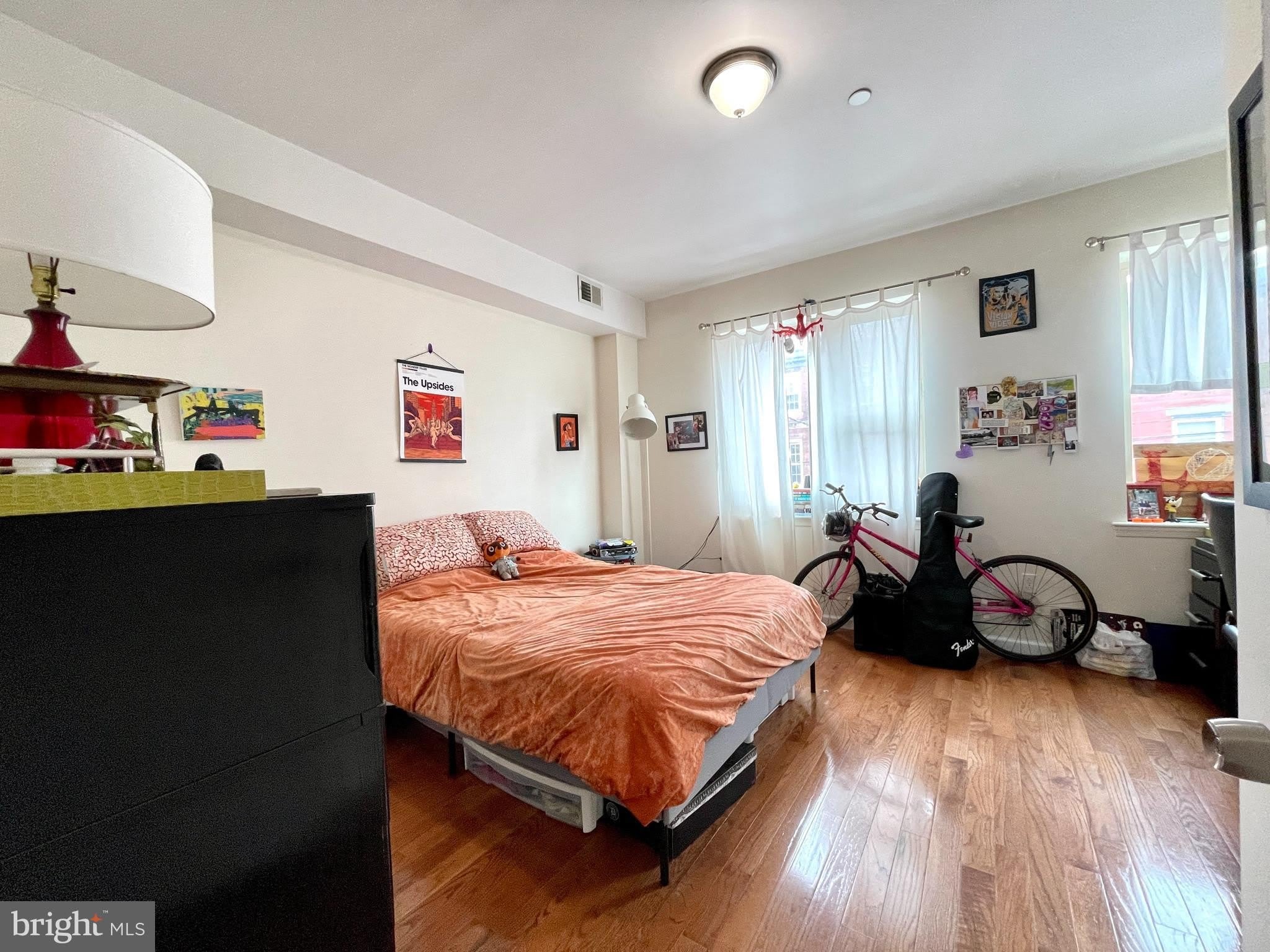 1131 GREEN Street – photo 2