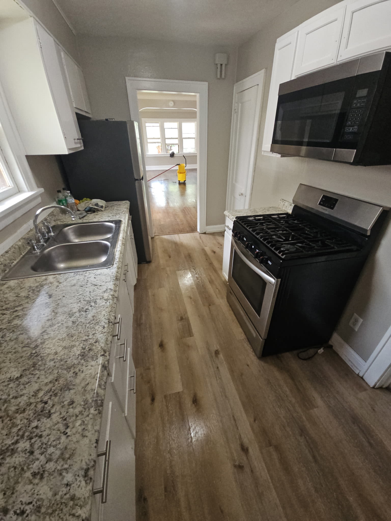 1313 Evelyn Street2 – photo 1
