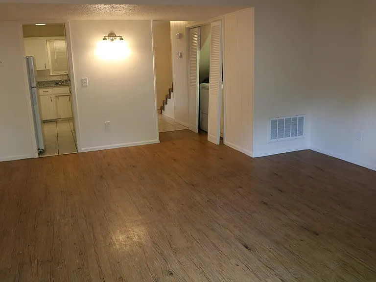 1800 North Gregg Avenue – photo 4