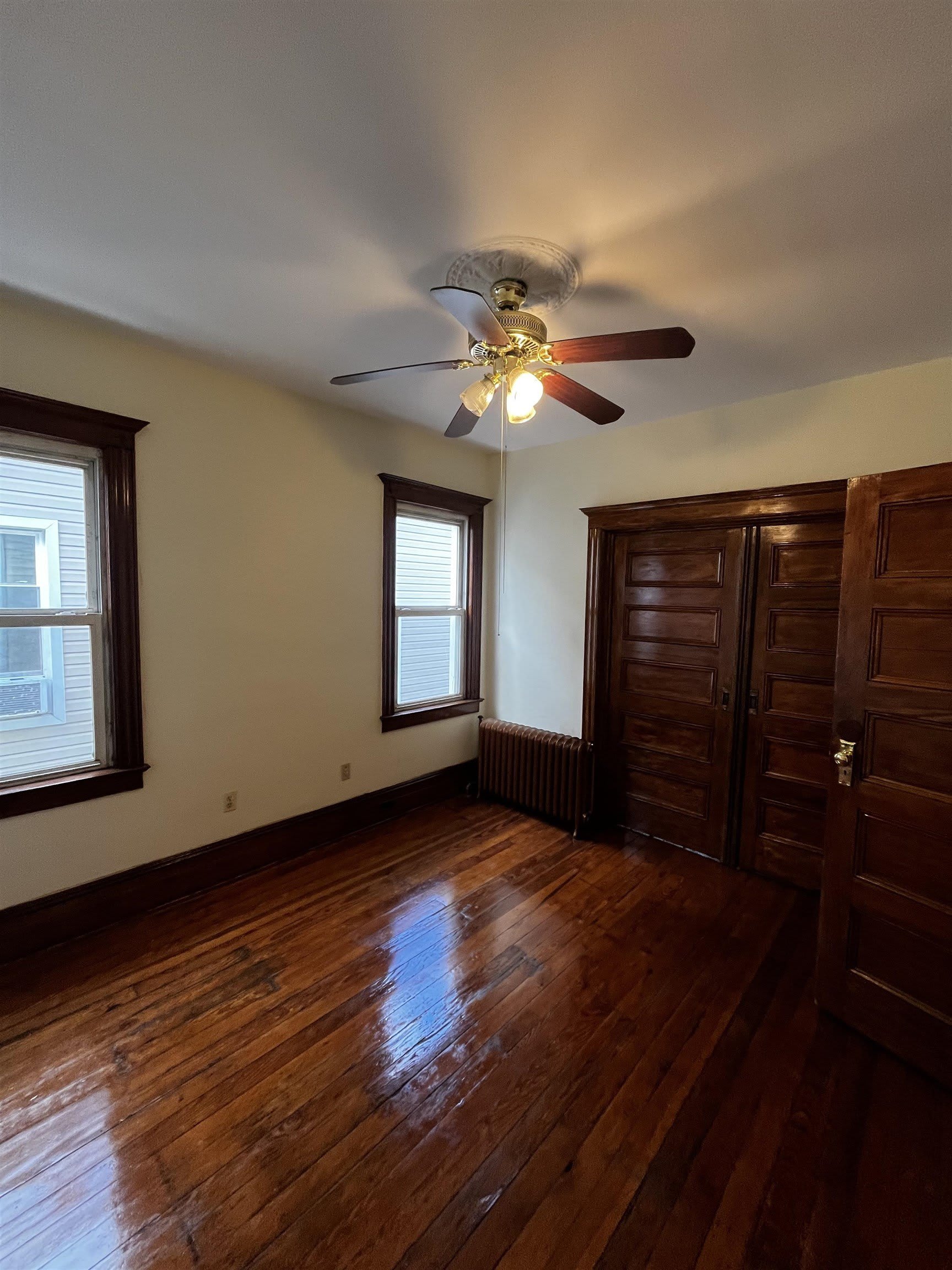 135 SHERMAN PL – photo 4