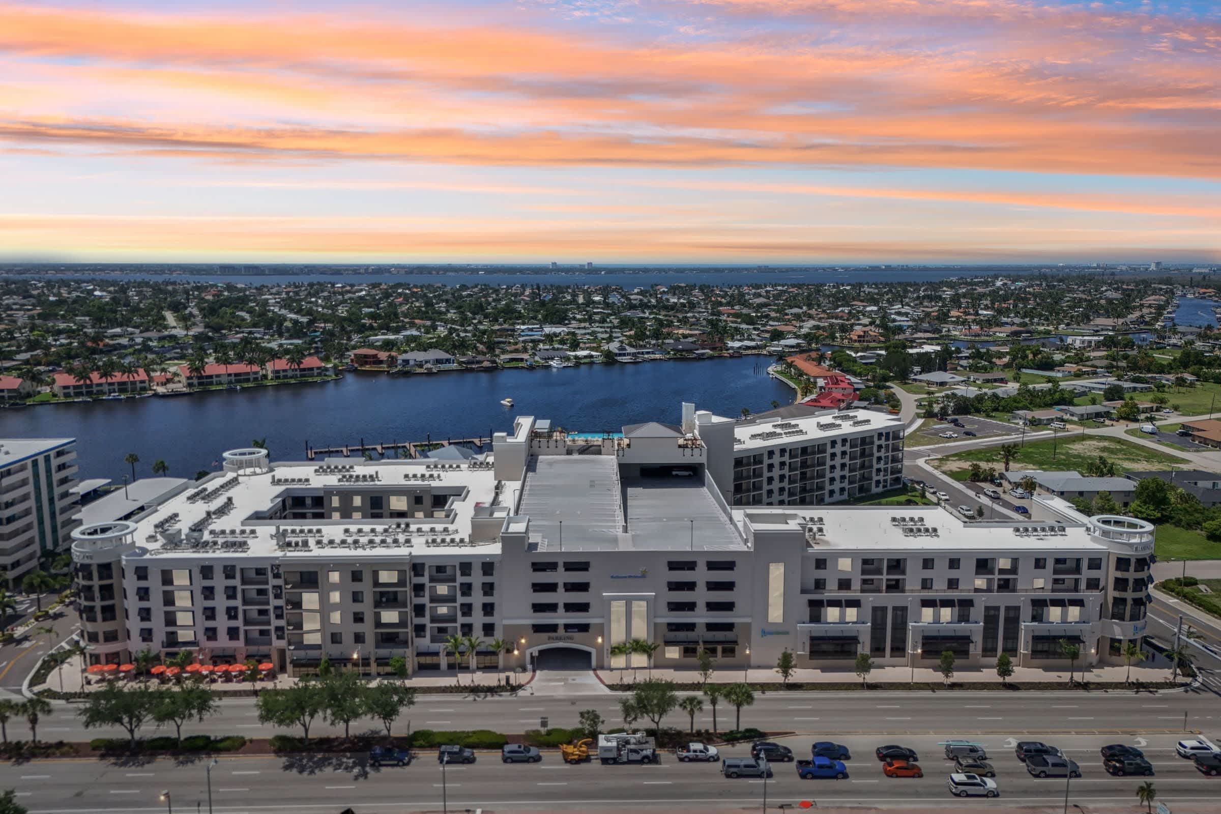 Bimini Square – photo 1