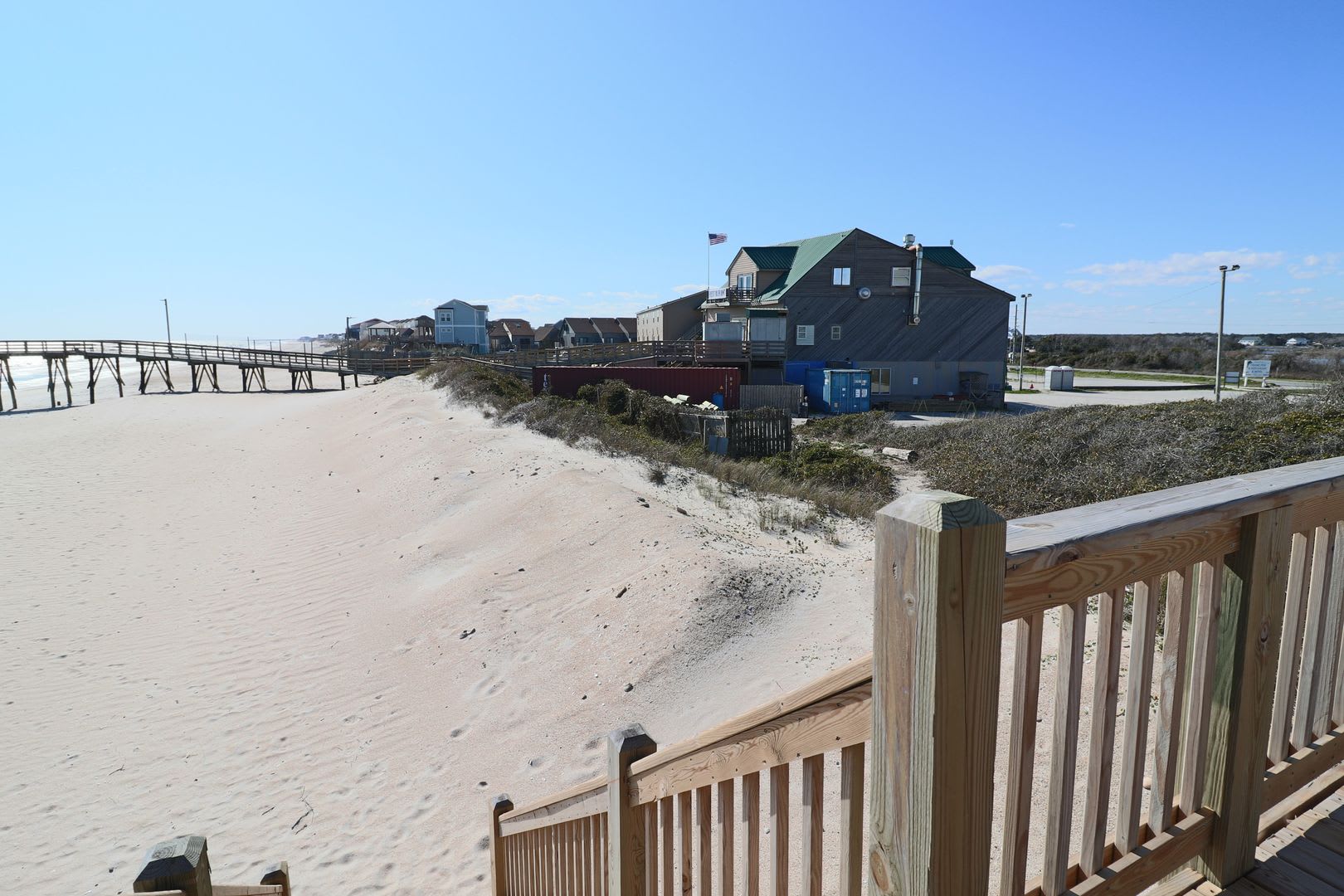 Pet Friendly Off Season Rental 4 Bedroom Oceanfront Next To North Topsail Seaview Pier Available January 2027 To April 2027 – photo 3