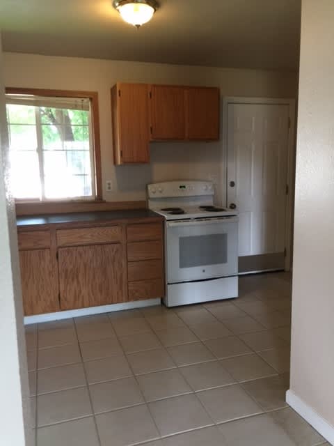 2 Bed/1 Bath Ephrata Duplex – photo 4