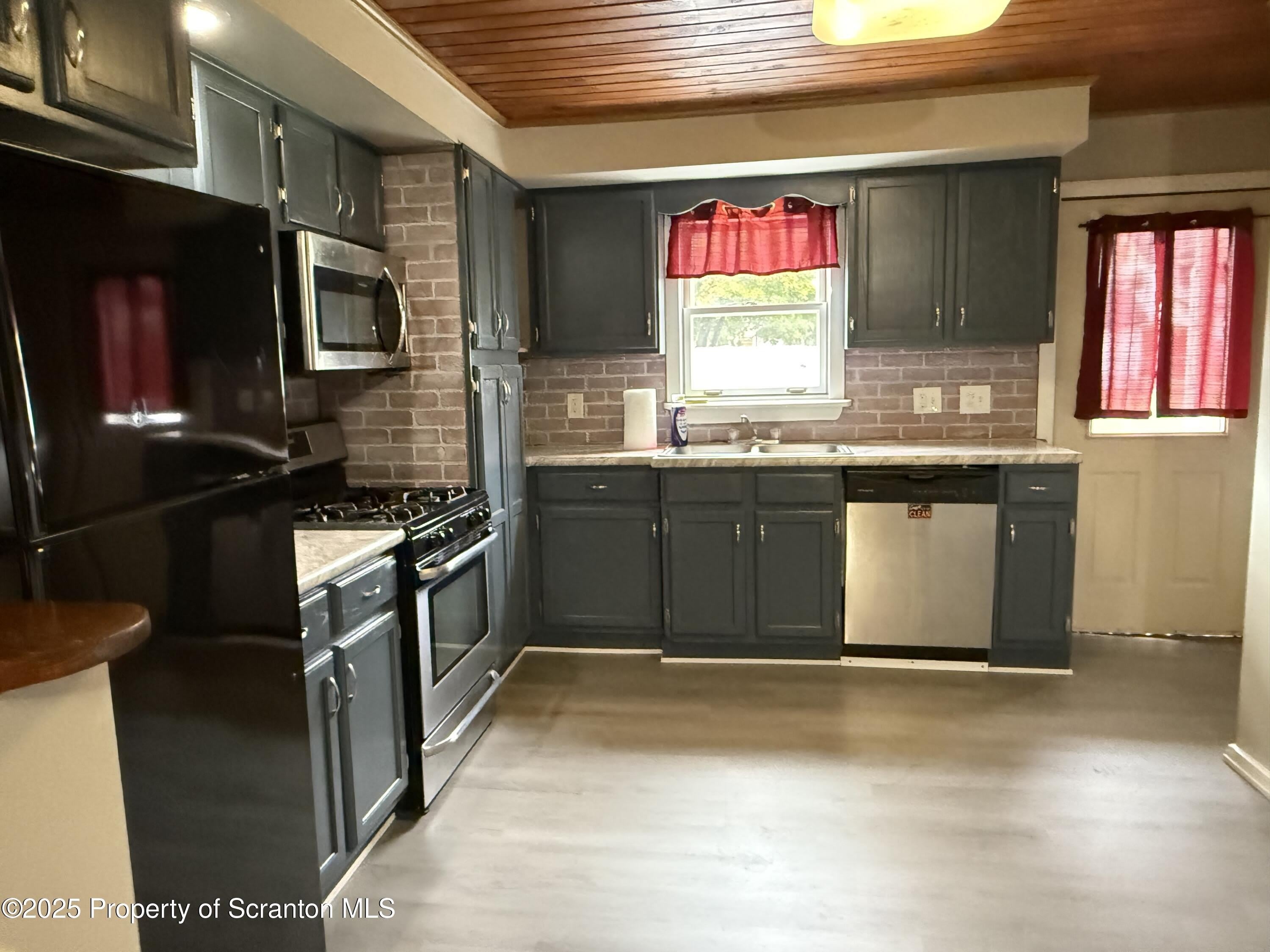 319 Green Street – photo 2