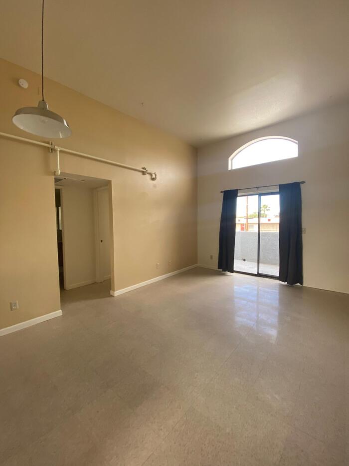 1701 North Park Avenue – photo 2