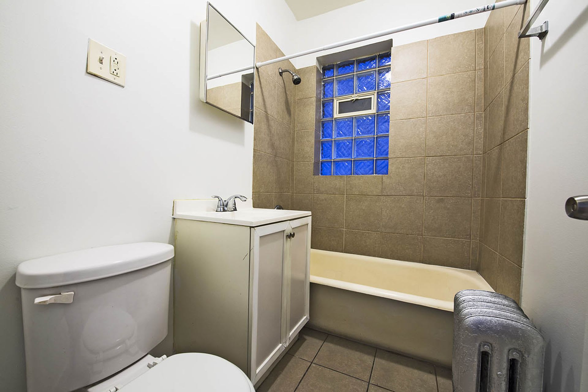 6401 03 S California – photo 2