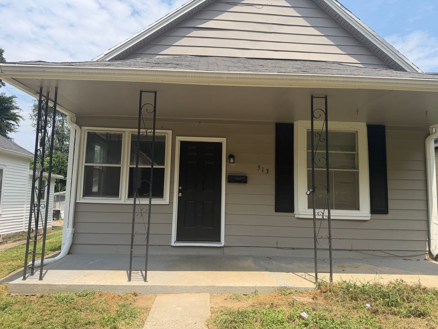 3 Bedroom One Bath! – photo 1