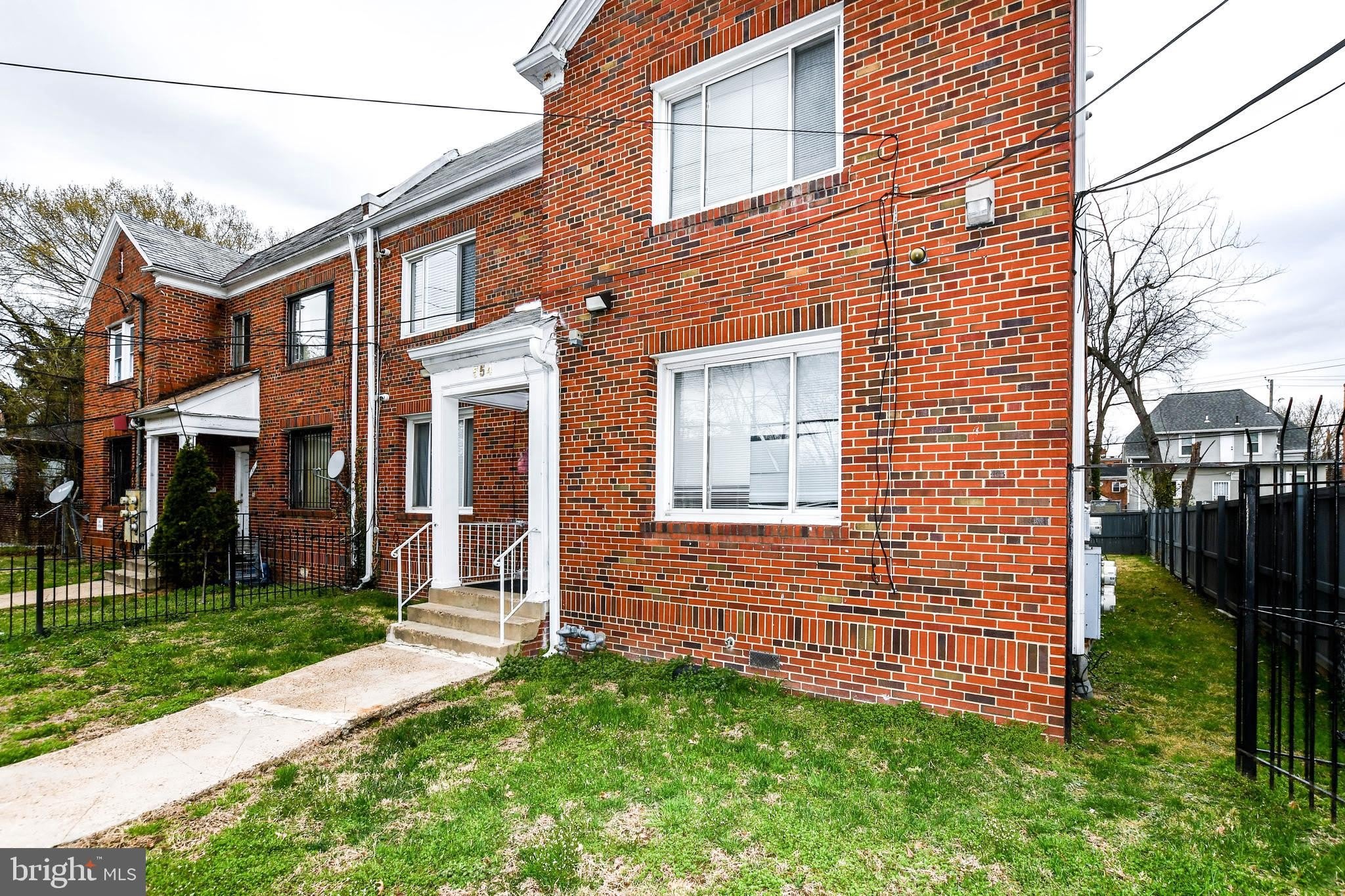554 NEWCOMB Street SE – photo 4