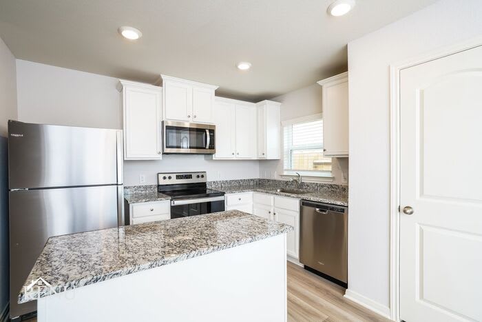 10453 Sweetwater Creek Drive – photo 4