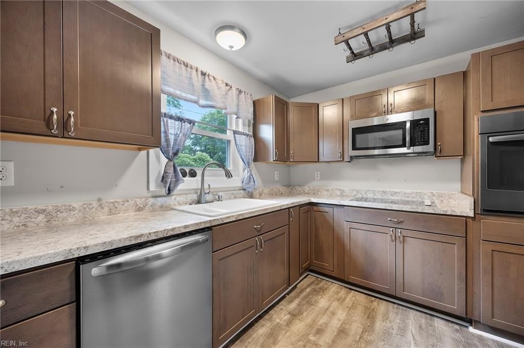 8901 Granby Street – photo 3