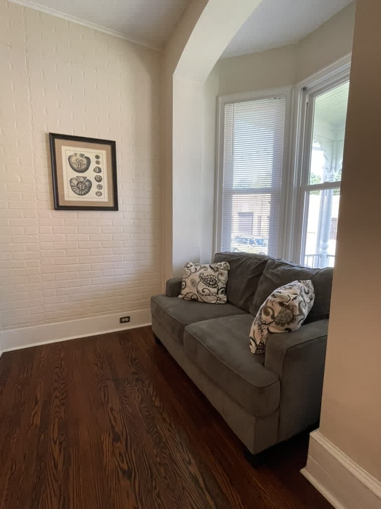 725 Grace Street – photo 2