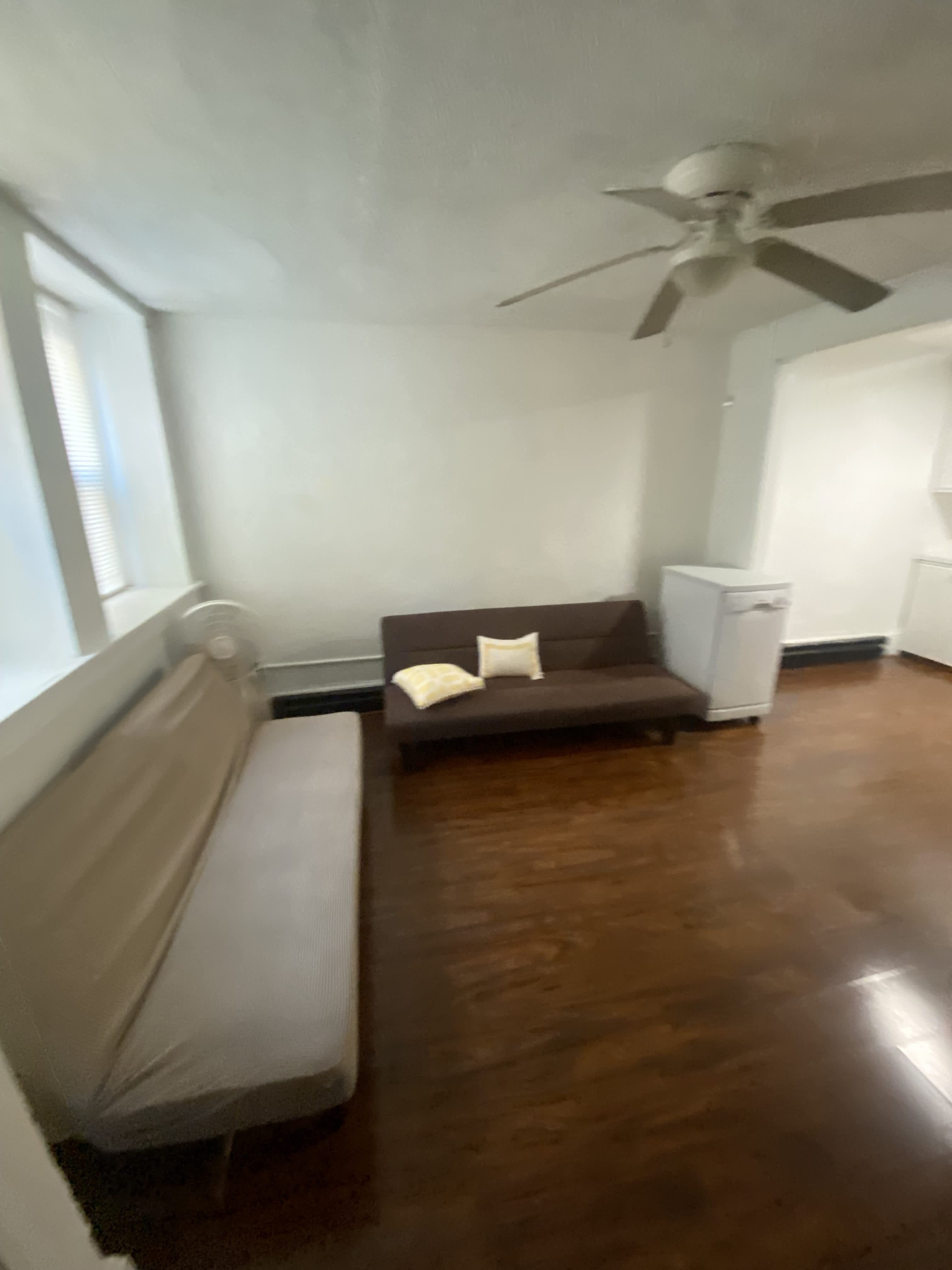 34 Cunard St – photo 2