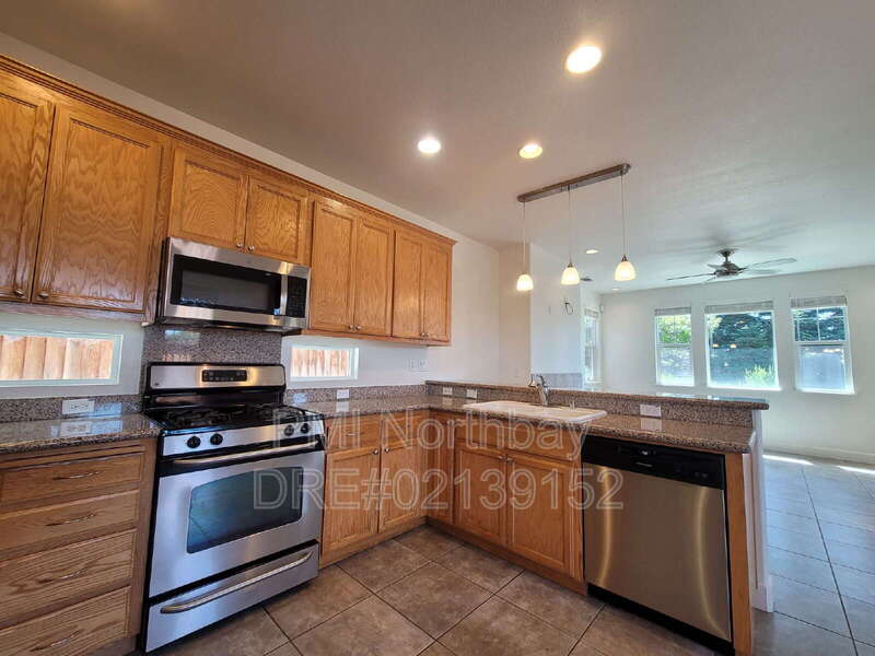 481 Lexington Dr – photo 5