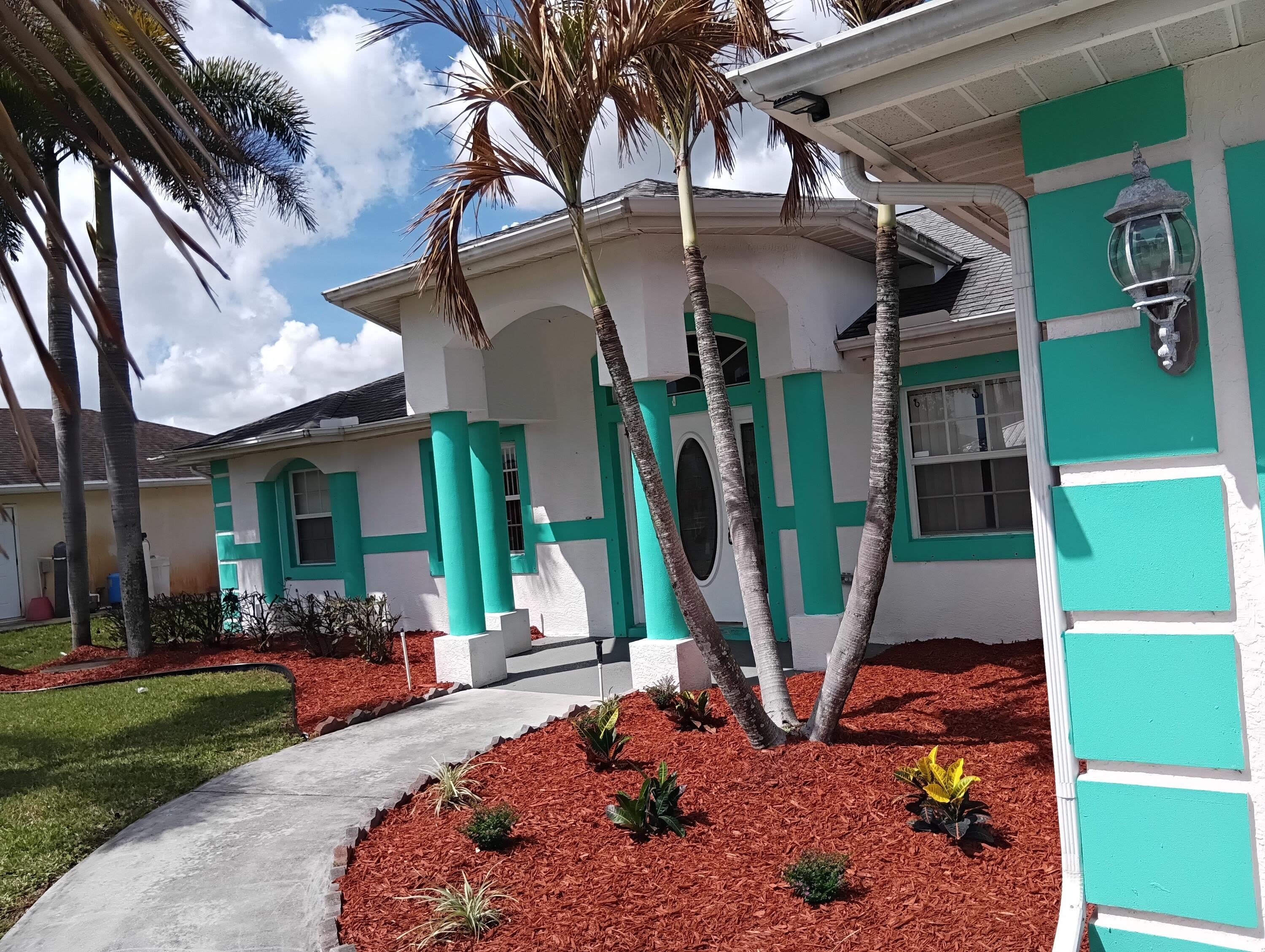 726 SW Byron Street – photo 1