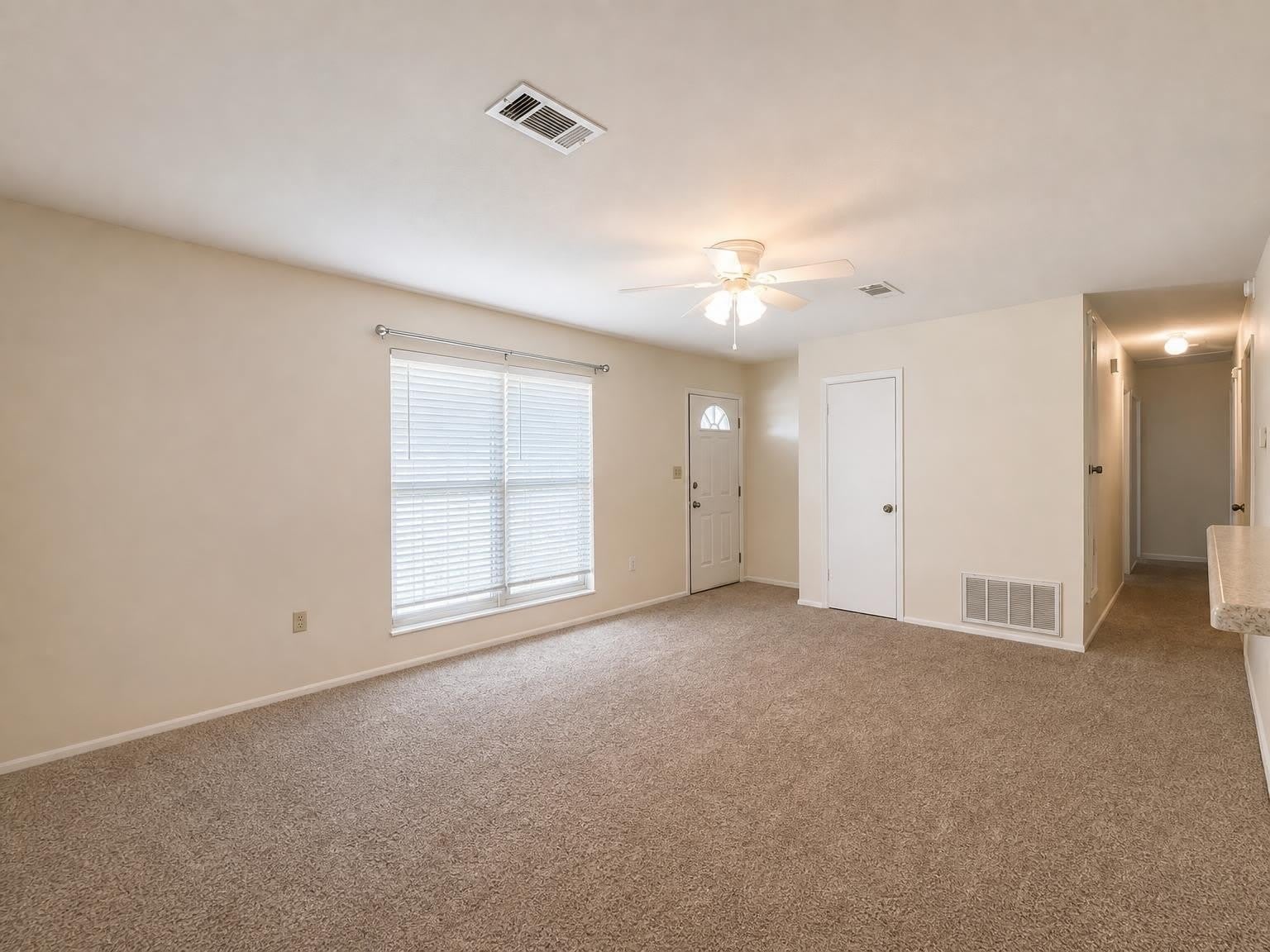 309 NW Cecelia Drive – photo 4