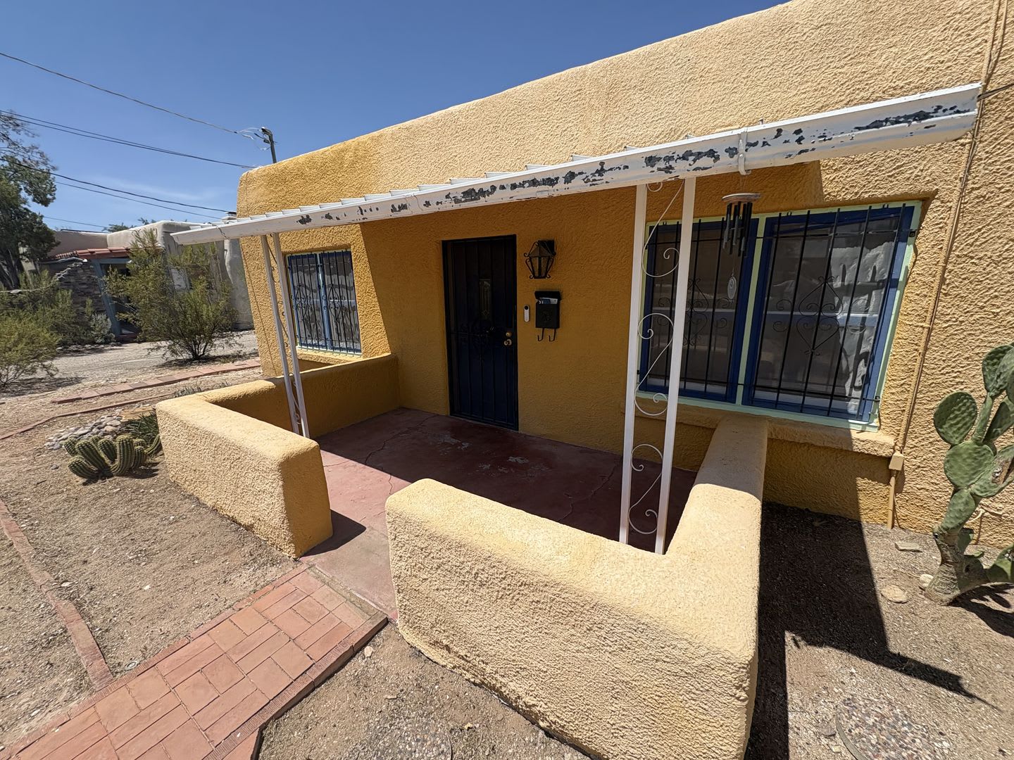 Central Tucson charming historic adobe home – photo 4