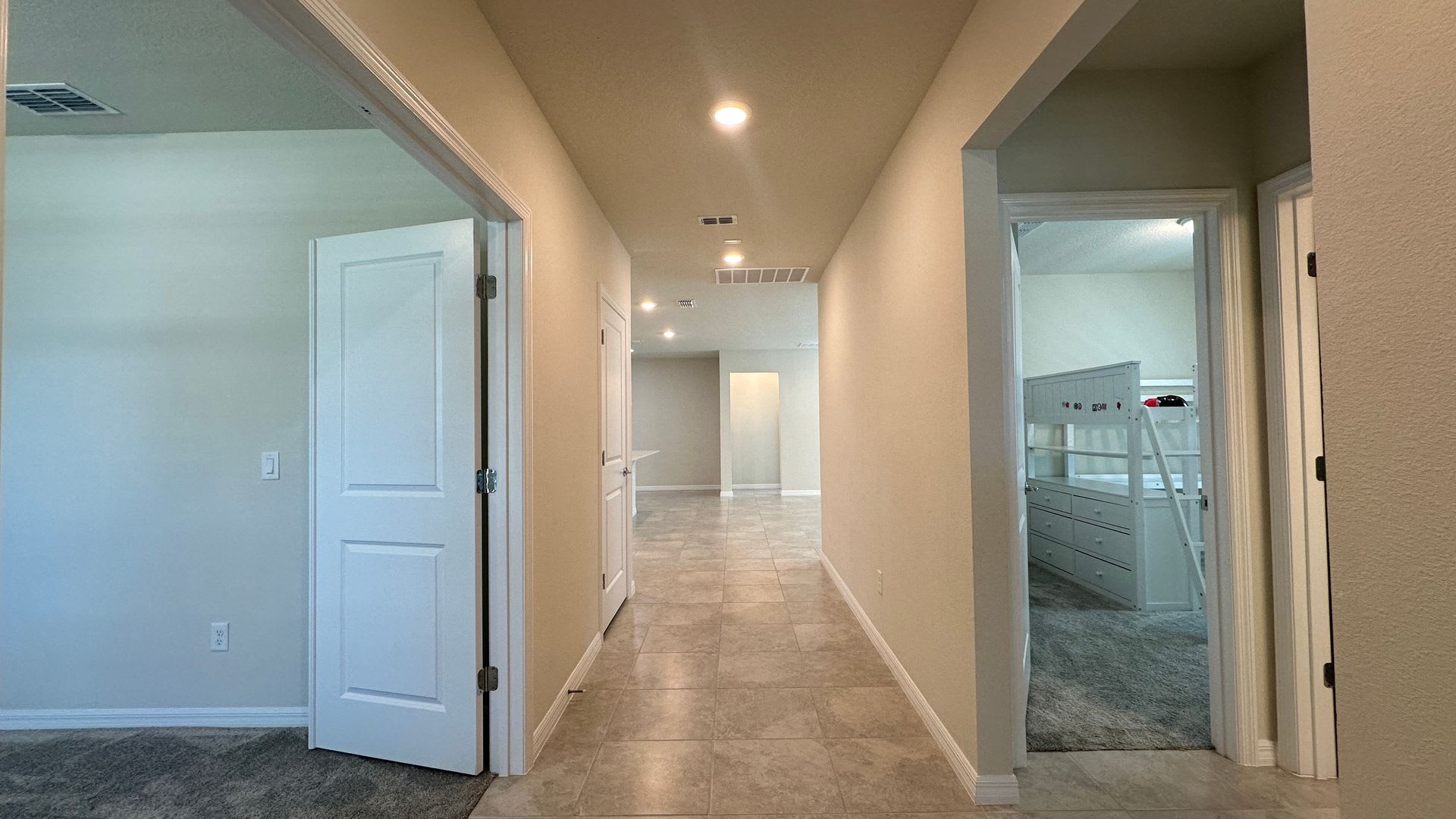 Move-In Ready 3 Bedroom + Office in Desirable Winding Meadows – photo 2