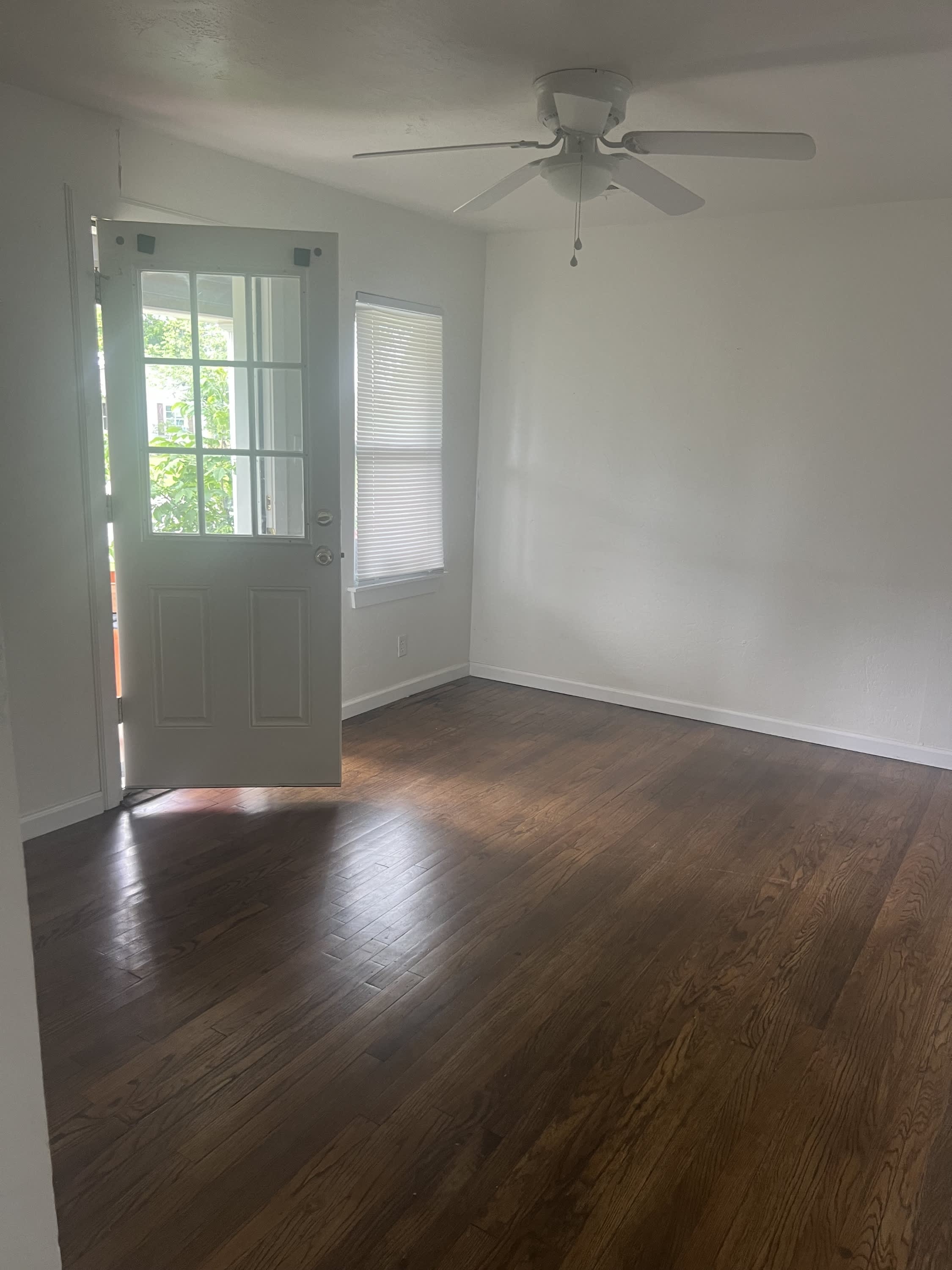 214 West Rosa Street – photo 5