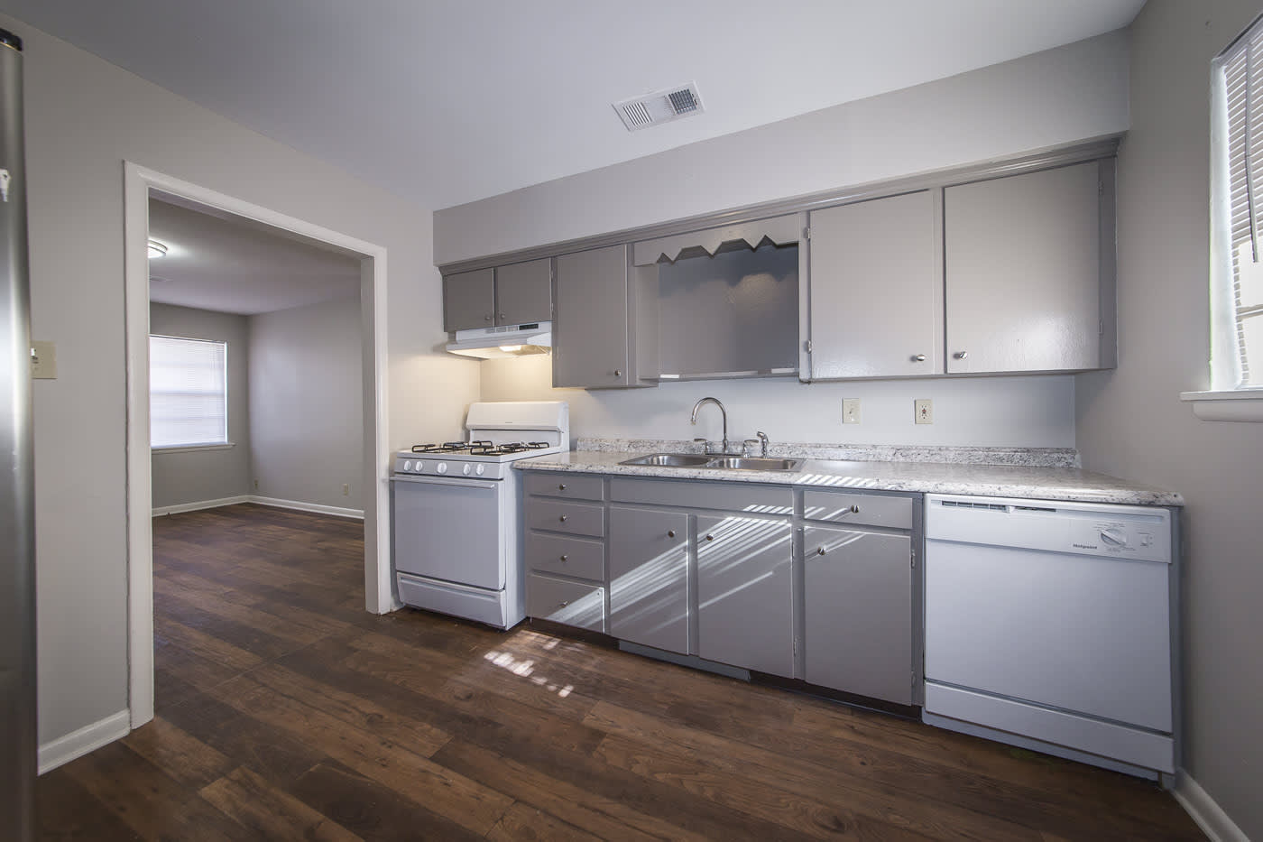 221 North Fillmore Street 3 – photo 5