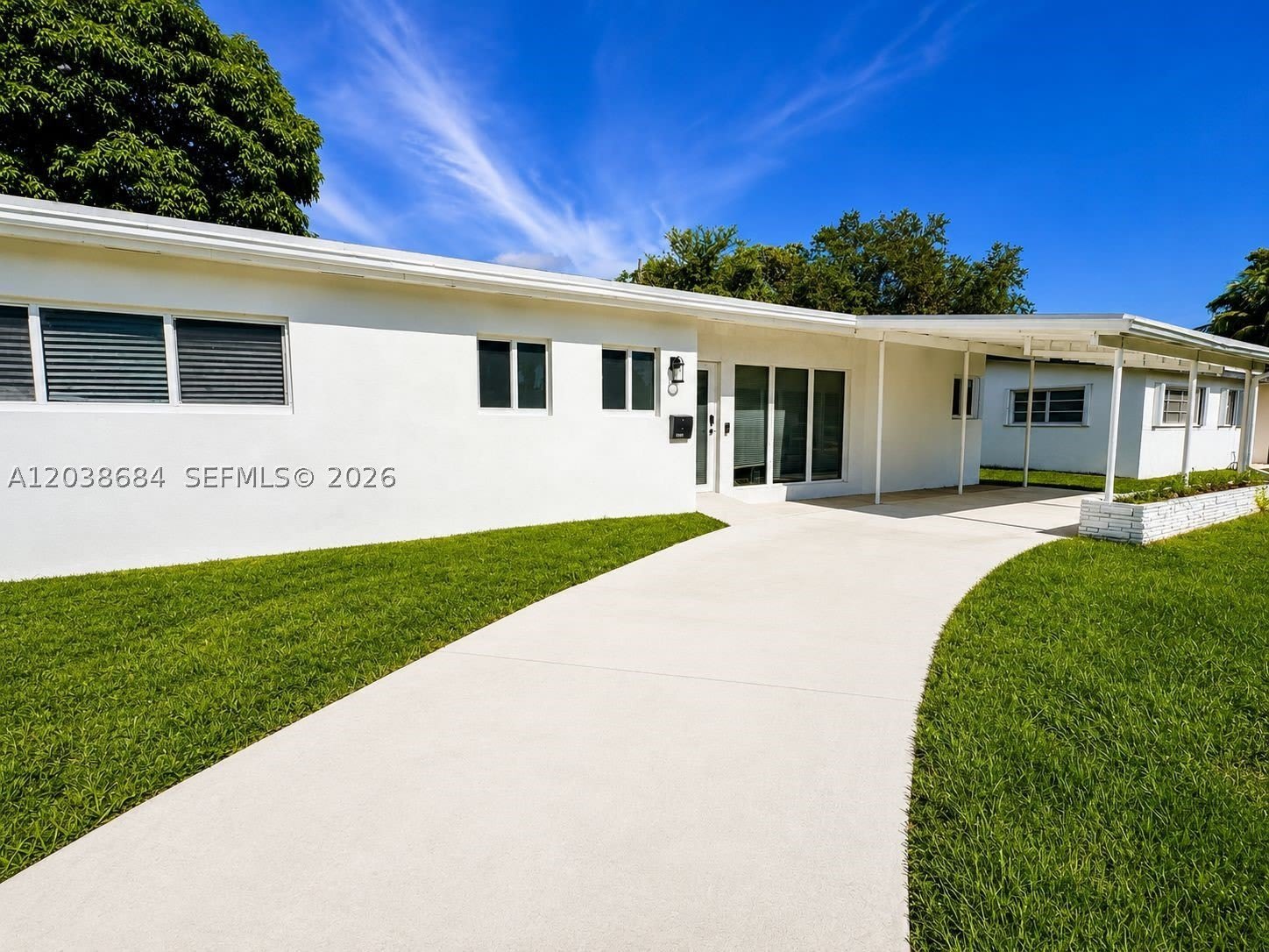 17620 NE 7th Ct – photo 1