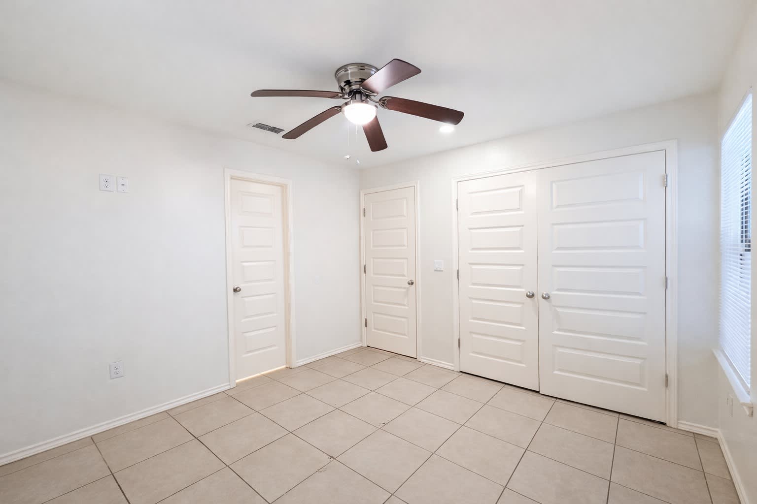 3307 Magdalena St – photo 2