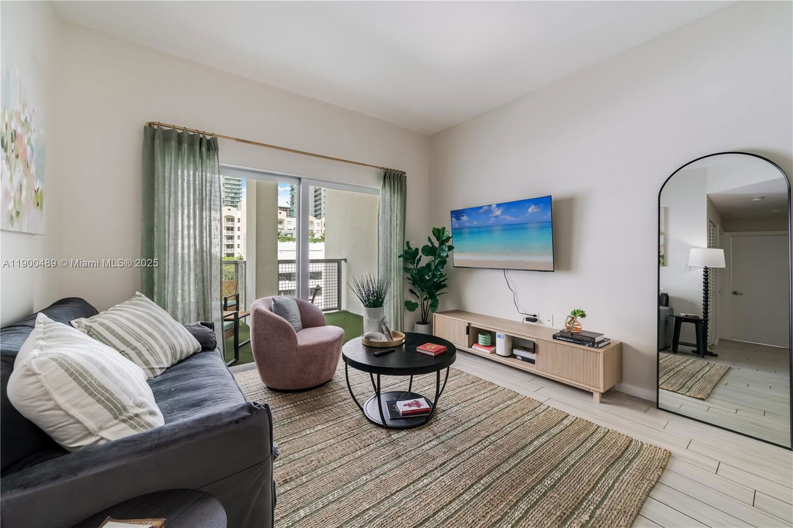 481 Northeast 29th Street – photo 2
