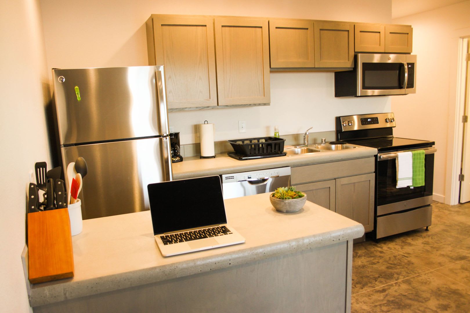 Quincy Executive Apartments – photo 5
