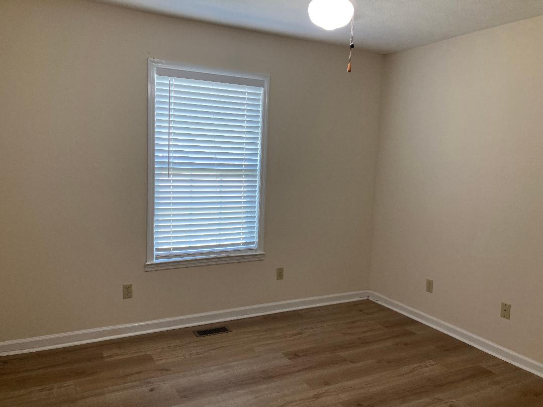 606 Windcrest Dr – photo 5